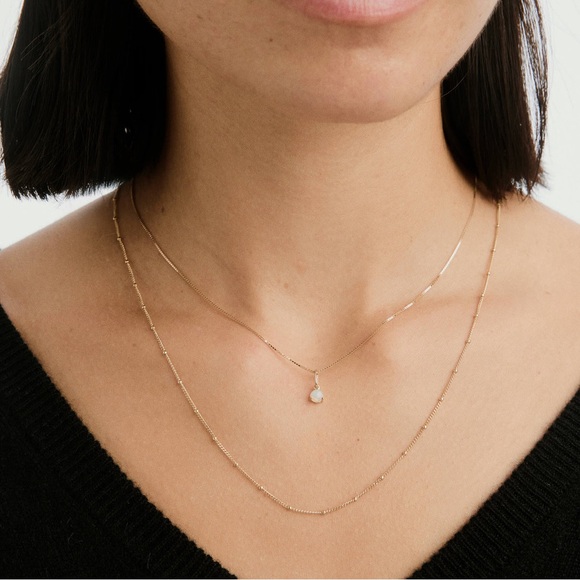 Mejuri Baby Box Chain Necklace in 14k Yellow Gold - Picture 2 of 9